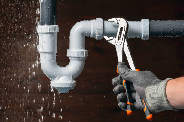 Professional Leak Detection technician working in Pine Meadow, CT